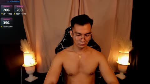 Snapshot of 000batman000 chatting on 19, 2, 2025 Bruce online show from 19, 2, 2025