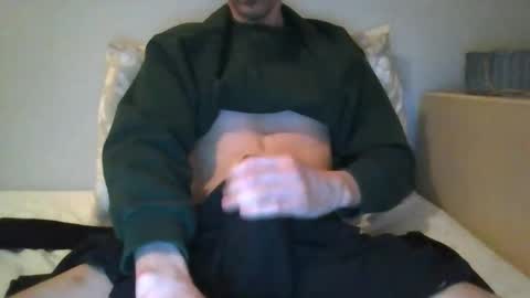 Snapshot of 00europeboy00 chatting on 7, 5, 2026 00europeboy00 online show from 7, 5, 2026