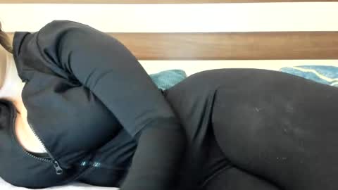 00ingrid00 online show from 19, 2, 2025