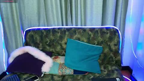 Snapshot of 01klhoe01 chatting on 8, 5, 2026 Klhoe Carter 3 online show from 8, 5, 2026