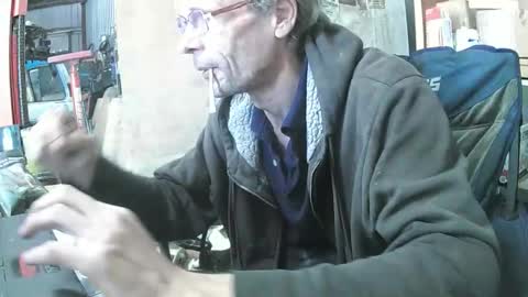 Snapshot of 03oldskoolatgm chatting on 4, 6, 2026 03oldskoolatgm online show from 4, 6, 2026