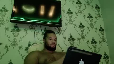 Snapshot of 0_kingsley chatting on 8, 1, 2025 Kingsley online show from 8, 1, 2025