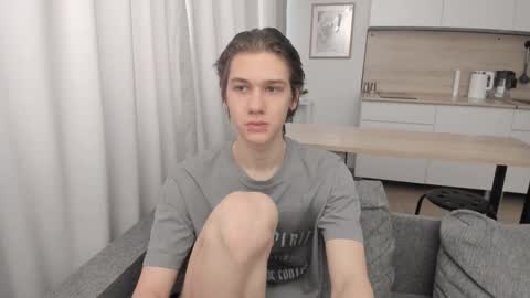 Snapshot of 0verlandd chatting on 4, 10, 2025 Adam online show from 4, 10, 2025