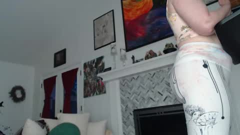 Aurora Willows online show from 12, 3, 2025