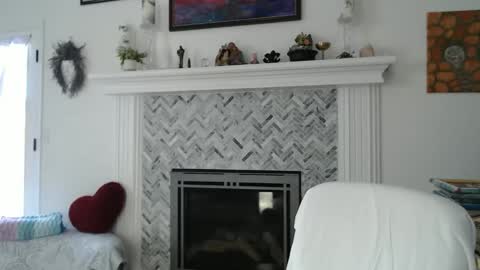 Aurora Willows online show from 13, 3, 2026