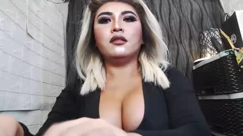 sexy kia online show from 11, 10, 2025