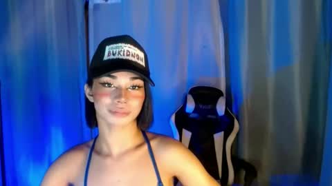 Snapshot of 18_nicole chatting on 12, 3, 2025 barbie online show from 12, 3, 2025