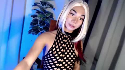 Snapshot of 18_nicole chatting on 24, 4, 2026 barbie online show from 24, 4, 2026