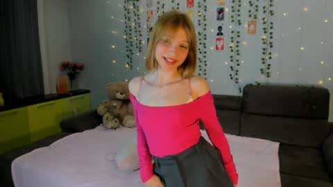 Snapshot of 18kira18 chatting on 7, 5, 2026 Kira online show from 7, 5, 2026