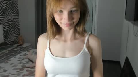 Snapshot of 18kira18 chatting on 23, 7, 2026 Kira online show from 23, 7, 2026