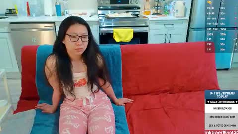 Snapshot of 18not20 chatting on 15, 7, 2026 Tong Ralph online show from 15, 7, 2026