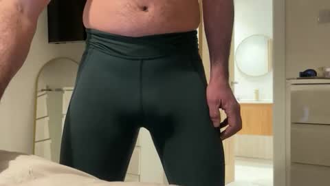 1hornyguywithbigcock online show from 22, 2, 2026