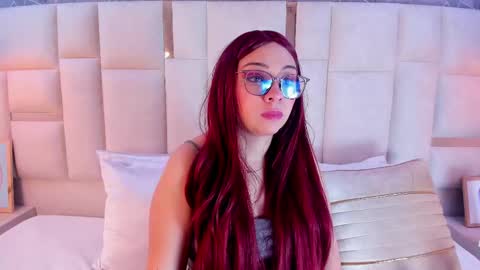 Snapshot of 1m_bella chatting on 11, 2, 2025 bella online show from 11, 2, 2025