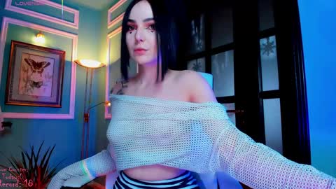 Moona  online show from 4, 2, 2025