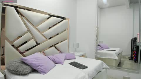 Snapshot of 1naughty_milf chatting on 9, 1, 2025 Luisa online show from 9, 1, 2025