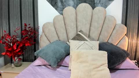 Snapshot of 1naughty_milf chatting on 7, 1, 2026 Luisa online show from 7, 1, 2026