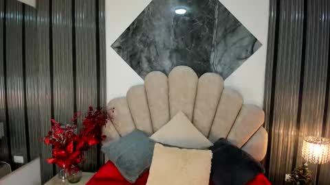 Snapshot of 1naughty_milf chatting on 8, 1, 2026 Luisa online show from 8, 1, 2026