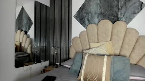 Snapshot of 1naughty_milf chatting on 3, 3, 2026 Luisa online show from 3, 3, 2026