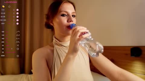 VICTORIA online show from 30, 9, 2025