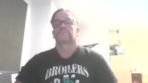 Snapshot of 21cmlong1 chatting on 5, 11, 2025 Thomas online show from 5, 11, 2025