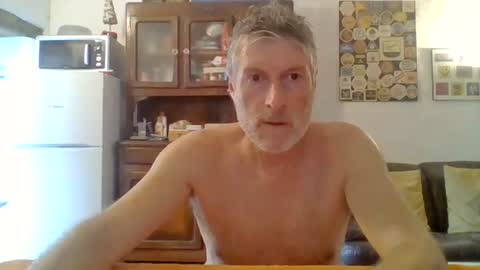 Snapshot of 22esserre chatting on 7, 8, 2026 22esserre online show from 7, 8, 2026
