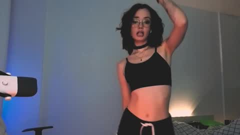 Snapshot of 2b_ chatting on 8, 1, 2026 Sasha weekend from 14 to 27 November online show from 8, 1, 2026