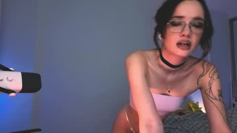 Snapshot of 2b_ chatting on 10, 1, 2026 Sasha weekend from 14 to 27 November online show from 10, 1, 2026