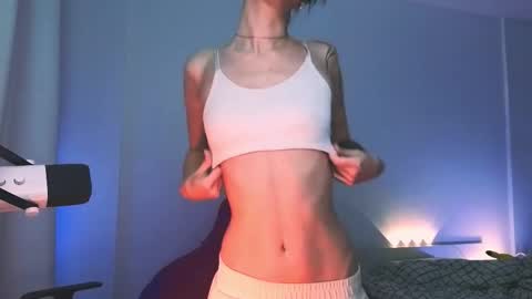 Snapshot of 2b_ chatting on 17, 2, 2026 Sasha weekend from 14 to 27 November online show from 17, 2, 2026