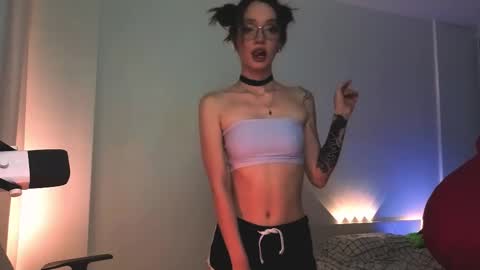 Snapshot of 2b_ chatting on 23, 2, 2026 Sasha weekend from 14 to 27 November online show from 23, 2, 2026