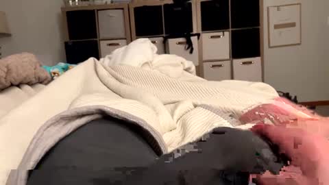 Snapshot of 2centz chatting on 1, 1, 2025 2centz online show from 1, 1, 2025