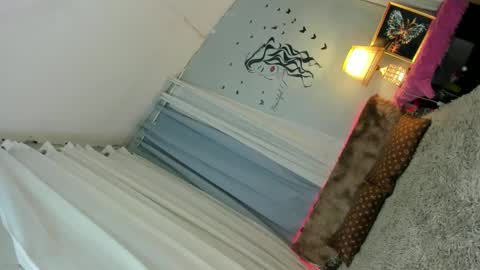 Snapshot of 2damnh0t_slut chatting on 21, 12, 2024 haduki online show from 21, 12, 2024