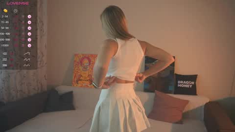 Elley  online show from 7, 3, 2025