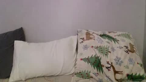 2girls1link online show from 22, 1, 2025