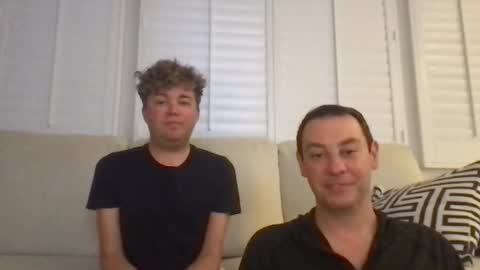 Snapshot of 2hungboys chatting on 25, 4, 2026 Roommates online show from 25, 4, 2026