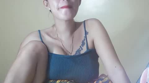 Snapshot of 2pinaybeauty chatting on 11, 11, 2025 2pinaybeauty online show from 11, 11, 2025