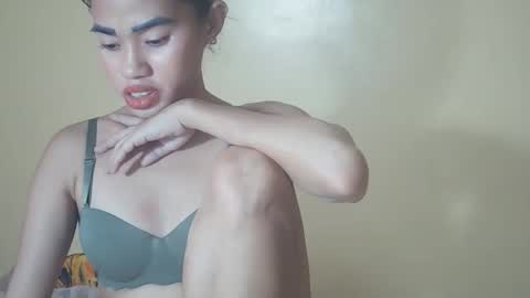 Snapshot of 2pinaybeauty chatting on 21, 11, 2025 2pinaybeauty online show from 21, 11, 2025
