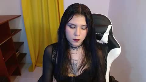 Snapshot of 3rika_gomez chatting on 2, 11, 2025 erika online show from 2, 11, 2025