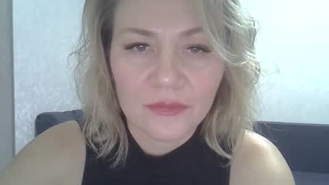 Snapshot of 3susie chatting on 6, 11, 2025 3susie online show from 6, 11, 2025