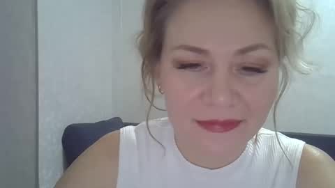 Snapshot of 3susie chatting on 7, 11, 2025 3susie online show from 7, 11, 2025