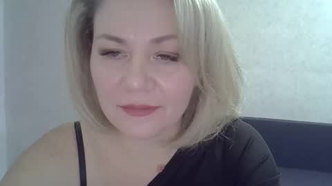 Snapshot of 3susie chatting on 23, 11, 2025 3susie online show from 23, 11, 2025