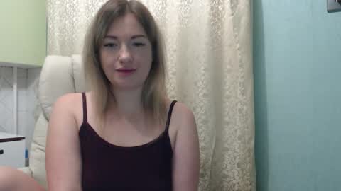 Snapshot of 3sweetcandy3 chatting on 27, 10, 2025 3sweetcandy3 online show from 27, 10, 2025