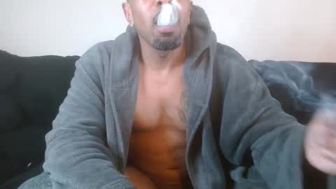 Snapshot of 420flyguy chatting on 12, 12, 2024 420flyguy online show from 12, 12, 2024