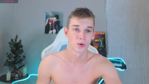 Snapshot of 4ever_dude chatting on 28, 1, 2025 Andrew online show from 28, 1, 2025