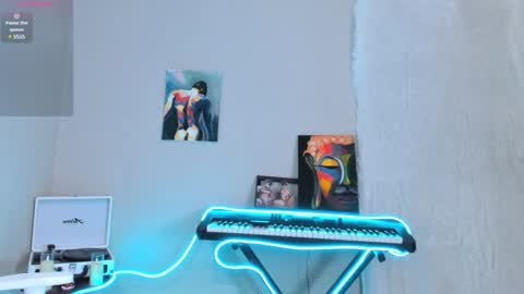 Snapshot of 4ever_dude chatting on 7, 2, 2025 Andrew online show from 7, 2, 2025