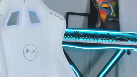 Snapshot of 4ever_dude chatting on 9, 3, 2025 Andrew online show from 9, 3, 2025