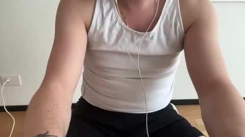Snapshot of 5centoooo chatting on 21, 5, 2026 5centoooo online show from 21, 5, 2026