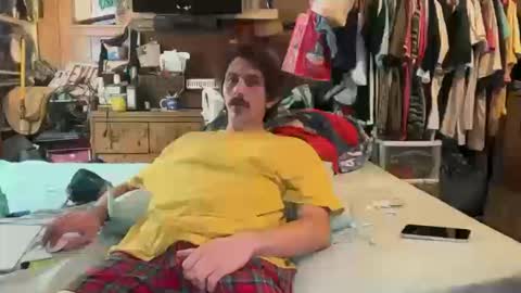 Snapshot of 69j0hndo chatting on 14, 10, 2025 FUCKR online show from 14, 10, 2025