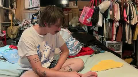 Snapshot of 69j0hndo chatting on 22, 10, 2025 FUCKR online show from 22, 10, 2025