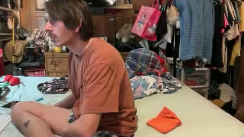 Snapshot of 69j0hndo chatting on 23, 10, 2025 FUCKR online show from 23, 10, 2025