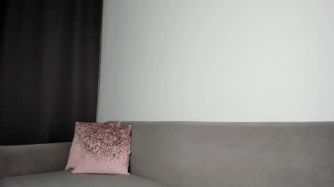 Anna online show from 4, 2, 2025